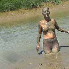 FOXY: video Debbie full mud