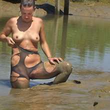 FOXY: video Debbie full mud