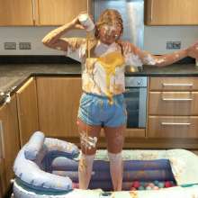 Pass the Parcel: Sexy Scottish Blonde Custard and Trifle
