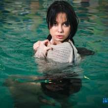 wet.look.me: Ohh!  She is very hot!  Just look at her beautiful face and figure!