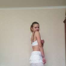 Top Messy Girls: Bare Feet Pie