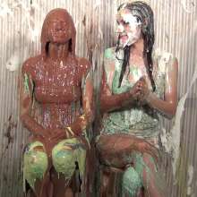 Anglefan: Kellie is back in a new slime video