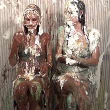 Anglefan: Kellie is back in a new slime video