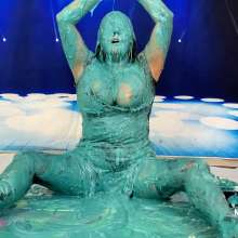 Messygirl: New Messygirl Download: I'm So Blue