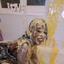 TheGungeZone: Lexxy's Messy Custard Fun
