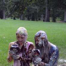 FunFilled Photography: Mallory and Natalie Splosh Around!