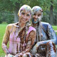 FunFilled Photography: Mallory and Natalie Splosh Around!