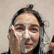 Top Messy Girls: Sat in a Big Real Pie