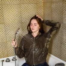 wet.look.me: Wetlook girl in Jacuzzi andf girl in Dress | Wetlook.biz