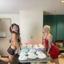 SlapstickBabes: New pics and videos to come