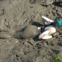 DungeonMasterOne: 3-Girl Sports Mud: Cindy, Felicity, Honeysuckle!