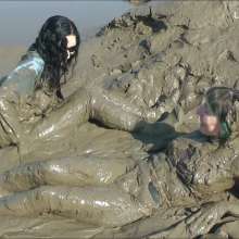 DungeonMasterOne: 3-Girl Sports Mud: Cindy, Felicity, Honeysuckle!