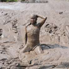 DungeonMasterOne: Athletic Lucia gets totally covered in mud!