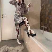 Aqua: Alejandra Makes a Shaving Foam Party