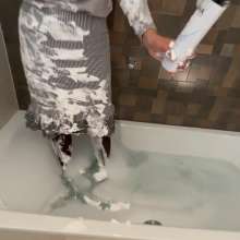 Aqua: Alejandra Makes a Shaving Foam Party
