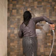 Aqua: Alejandra Makes a Shaving Foam Party