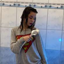 Wet Live Team: Anastasia Got Wet in a Gray Sweat-shirt and Jeans