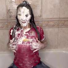 TheGungeZone: Aurora's Mega Pieing