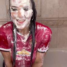 TheGungeZone: Aurora's Mega Pieing