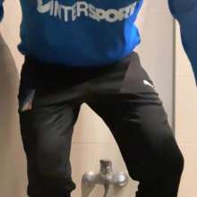 derekwam: Bath in a Winter Tracksuit