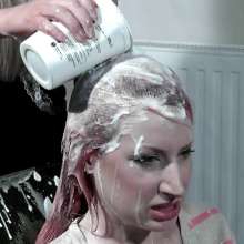 RevSlymsford: Cherry Gives Messy Jessie A Messy Smelly Shampoo