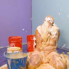 Darla DeVour: Darla's Yellow Springtime Mess and First Honey Experience