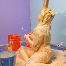 Darla DeVour: Darla's Yellow Springtime Mess and First Honey Experience