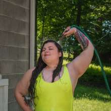 JD and Messy Andi: Andi got wet in a yellow bathing suit, tights and heels!