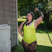 JD and Messy Andi: Andi got wet in a yellow bathing suit, tights and heels!