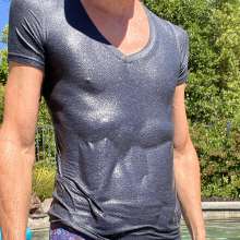 herhairsgottabewet: wet in the pool