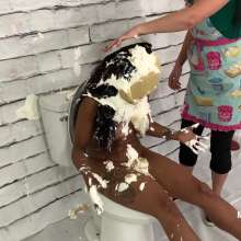 Messygirl: Flushed 2