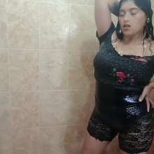 WetPlace: Jazminss Lovely Shower In Clothes