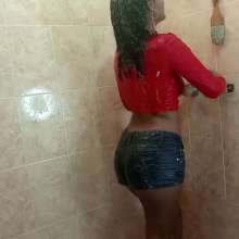 WetPlace: Mary Shower In Shorts