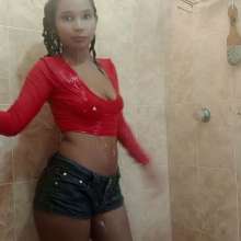 WetPlace: Mary Shower In Shorts