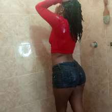 WetPlace: Mary Shower In Shorts