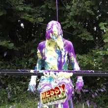 LiquidX: Elisse Newsdesk Foam and Slime from Many Angles