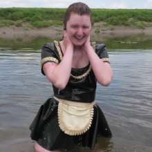 DungeonMasterOne: Miss Abigail Is The Latex Mud Maid!