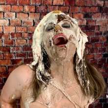 Messygirl: New Messygirl Download: I Need More Pie