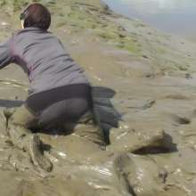 DungeonMasterOne: Sports Girls Mud Crawl