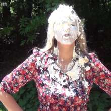 Anglefan: Scarlett gets pied outside!