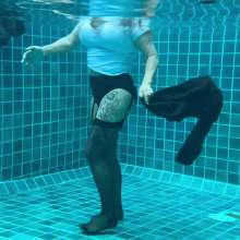 Wet_look_elena: Underwater in Leather
