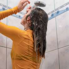 Wet Live Team: Wet Fun Anastasia in a Skirt and Yellow Blouse!