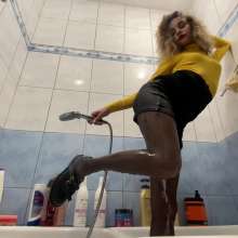 Wet Live Team: Wet Fun Anastasia in a Skirt and Yellow Blouse!