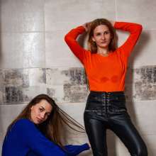 wet.look.me: Wetlook girls in leather pants and heels | Wetlook.biz