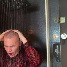 Wet Live Team: Artem Took a Shower in the Shower Cabin and Showed His Feet