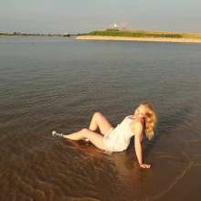 WetPlace: Beautiful Eileen White Dotted Dress In River