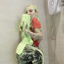 TheGungeZone: Beth's Messy Football Gunging