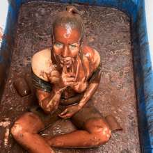 bsmessybakery: Bri's Chocolate Gunge Pool Masturbation