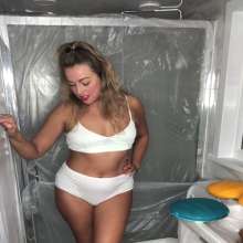 bsmessybakery: Bri's Messy Bathroom Pantie Filling