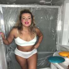 bsmessybakery: Bri's Messy Bathroom Pantie Filling